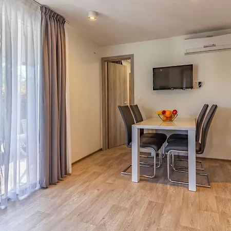 Semesterbostad Superior-10 By Interhome